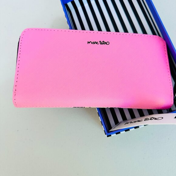 MARC TETRO FAUX LEATHER SHIH TZU DOG PUPPY PINK ZIP-AROUND LONG WALLET - Picture 2 of 9